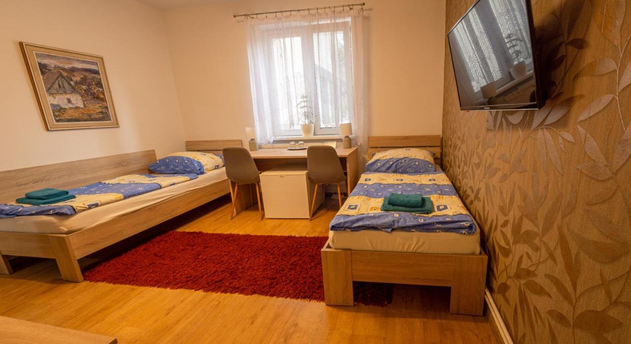 Penzion Blesk Ruzomberok Εξωτερικό φωτογραφία